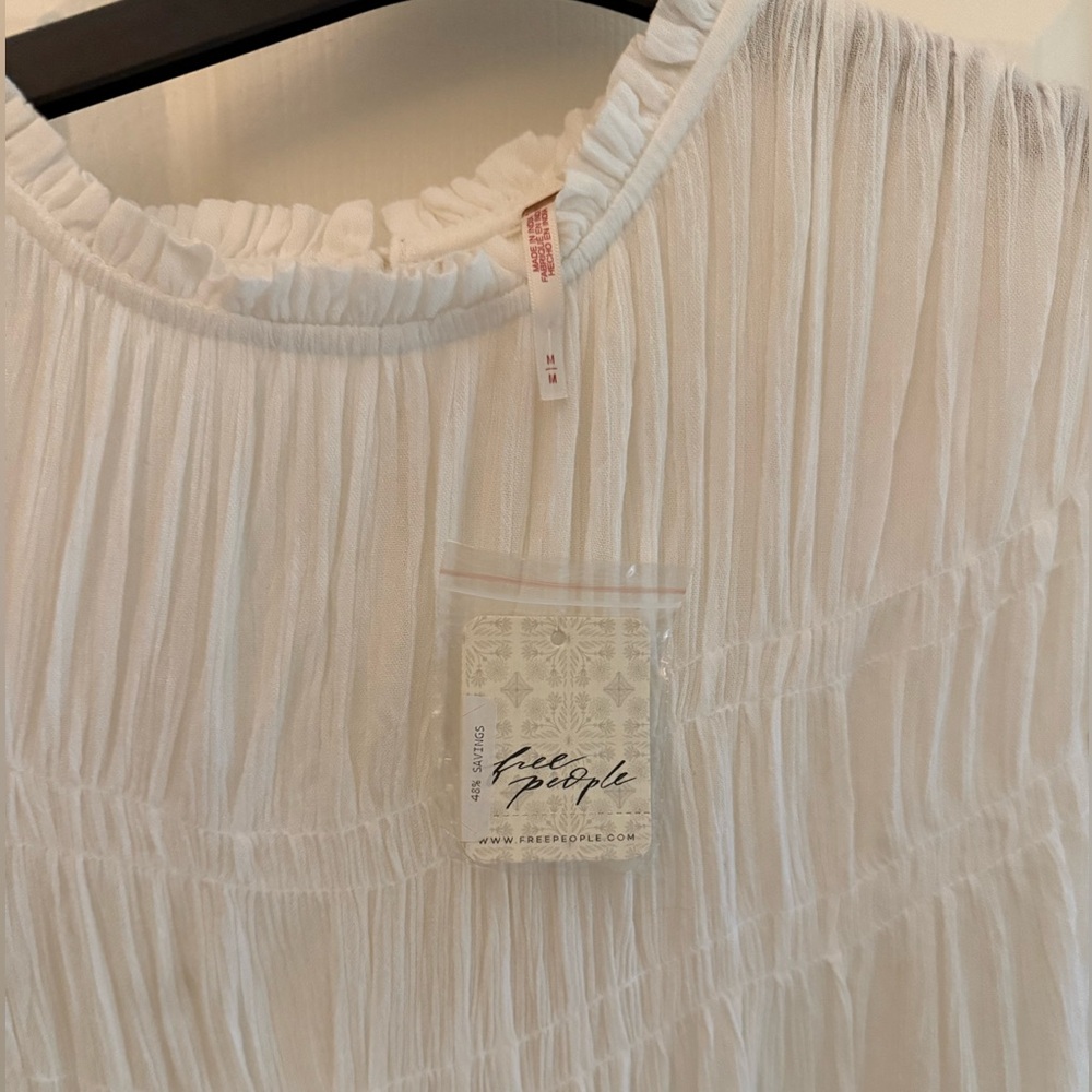 Free People White Kelsey Flowy Bell Sleeve Blouse Top M NWT - Picture 4 of 5